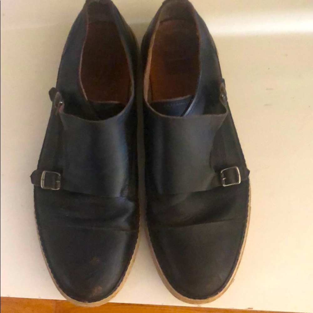 Frye causal shoes